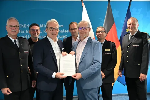 Unterzeichnung der Änderung der Verwaltungsvereinbarung (Bild: TMIKL)